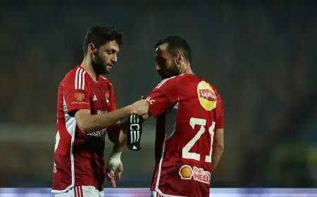 علي معلول .. قائد الأهلي الجديد يرتدي شارة النادي للمرة الأولى
