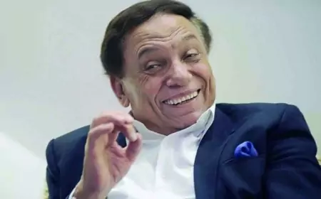 السقا يطمئن الجمهور على صحة الزعيم عادل إمام