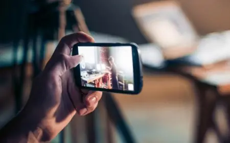 عقوبة تصوير شخص دون علمه في الامارات .. المحكمة تعاقب سيدة بسبب تصويرها