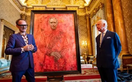 الملك تشارلز يكشف عن لوحته البورتريه الأولى منذ توليه العرش