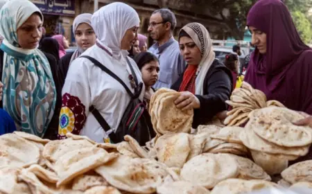 قرار الحكومة برفع سعر رغيف العيش .. ماذا يعني للمواطن المصري؟