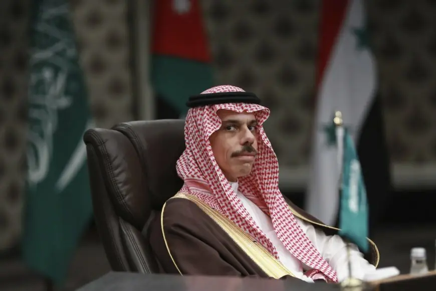 الأمير فيصل بن فرحان يترأس وفد المملكة في مؤتمر القمة الإسلامي بغامبيا