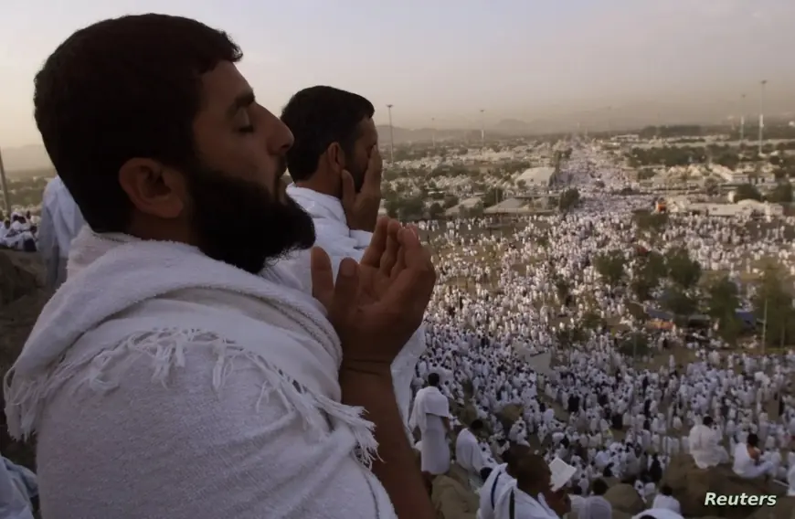 فضل دعاء يوم عرفة وأجمل الأدعية لفك الكرب وتيسير الأمور.. اللهم إني أسألك من الخير كله عاجله وآجله