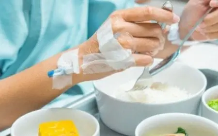 حسام موافي يحذر مرضى الكرياتينين من الصوم.. يسبب مرض خطير