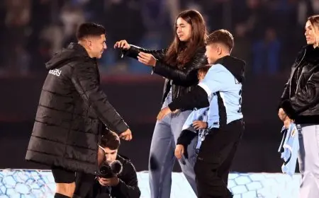 لويس سواريز يودّع أوروغواي بتعادل مع باراغواي في تصفيات كأس العالم