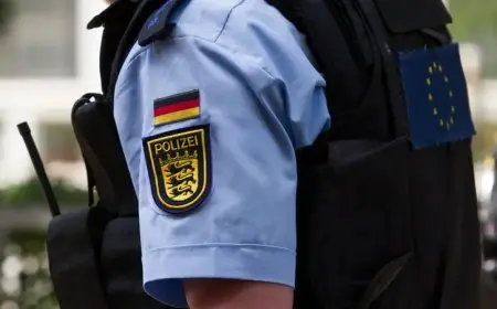 طعن 5 ركاب على حافلة في برلين.. امرأة تثير ذعر الشرطة الألمانية