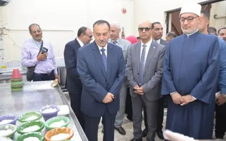 المفتي يتفقد وحدتي تصنيع منتجات الألبان والمنظفات الصناعية بفرع جامعة الأزهر بأسيوط