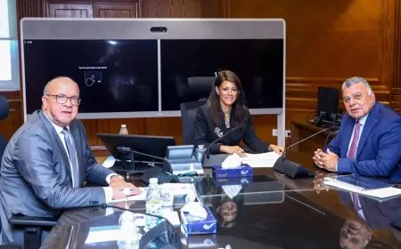 «المشاط» تلتقي رئيس مجلس إدارة شركة أيادي للاستثمار