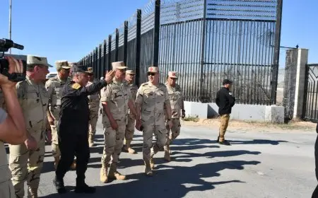 أحمد موسى: رئيس الأركان المصرى كان قاعد على الحدود مع غزة بيتغدى مع الأبطال.. والدرون شغالة بتصور كل حاجة