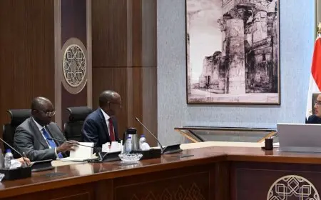 رئيس الوزراء يتابع تطورات إدارة وتشغيل المطارات من خلال القطاع الخاص