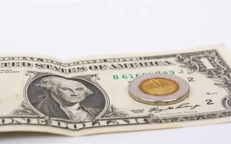 سعر الدولار يتراجع في 10 بنوك مع نهاية تعاملات اليوم الأحد