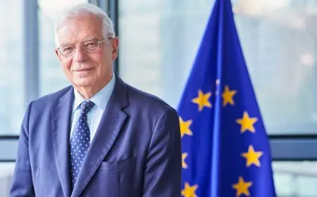 جوزيب بوريل يصل إلى مطار العريش