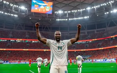 بـ10 لاعبين.. السعودية تحقق فوزًا قاتلًا أمام الصين في تصفيات آسيا للمونديال