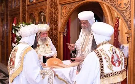 بالبلح والجوافة والطقس الفرايحي.. أقباط الأرثوذكسية يحتفلون بعيد النيروز