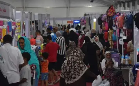 تخفيضات تصل لـ30%.. إقبال كبير من المواطنين على معرض أهلا مدارس بمدينة نصر