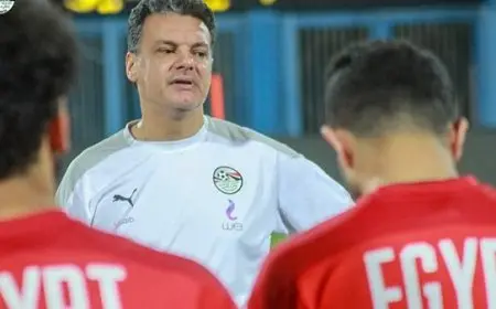 محمد صلاح يعزي في وفاة إيهاب جلال مدرب منتخب مصر الأسبق
