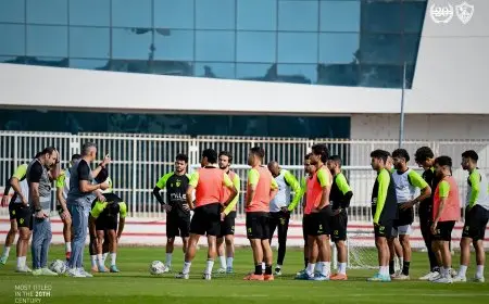 تفاصيل جلسة جوميز مع لاعبي الزمالك قبل السفر إلى كينيا