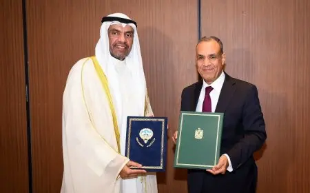 وزير الخارجية ونظيره الكويتي يوقعان عددا من الاتفاقيات الثنائية