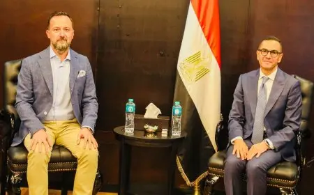 وزير الاستثمار يلتقي مدير شركة كوكاكولا لمناقشة أنشطة الشركة في السوق المصري