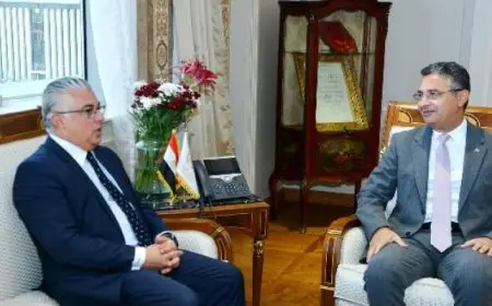 وزير التموين يلتقي رئيس المنطقة الاقتصادية لقناة السويس لبحث سُبل التعاون المشترك