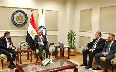 وزير البترول يبحث مع رئيس شركة “بيكر هيوز” العالمية تطوير أعمالها في مصر