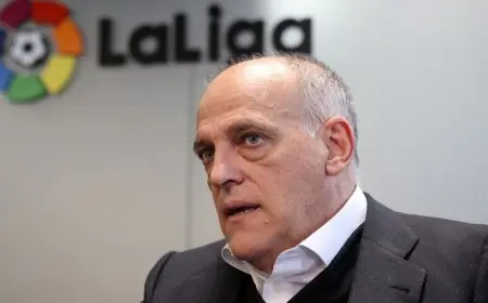 تيباس يرد على لابورتا: برشلونة لم يتحسن بالشكل الكافي