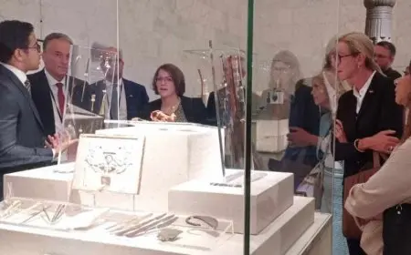 وفد رفيع المستوى من ألمانيا يزور المتحف القومي للحضارة