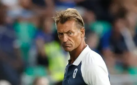 هيرفي رونار يتكتّم بشأن عودة محتملة لتدريب المنتخب السعودي