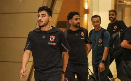 بعثة الأهلي تصل مطار القاهرة استعدادا للسفر إلى كينيا