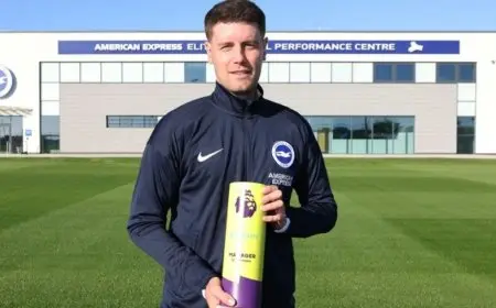 أصغر مدرب بالدوري الإنجليزي ينال جائزة الأفضل في أغسطس