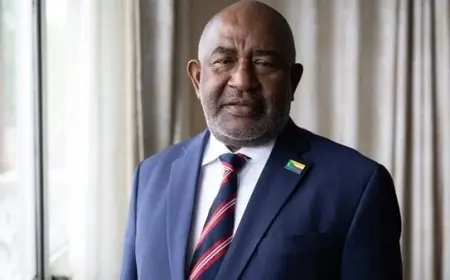 إصابة رئيس جزر القمر بجروح طفيفة في اعتداء بالسكين