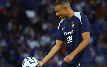 مستحقات كيليان مبابي قد تحظّر التعاقدات على باريس سان جيرمان