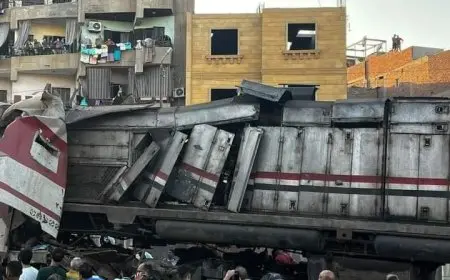 إصابات وحالات طارئة.. محافظ الشرقية يكشف تفاصيل حادث قطاري الزقازيق