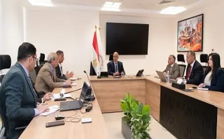 وزير الري يتابع إجراءات تطوير الشركة القابضة للرى والصرف والشركات التابعة لها