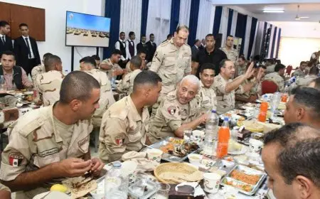 وزير الدفاع يتفقد قاعدة محمد نجيب العسكرية ويؤكد على الأهمية الاستراتيجية والعسكرية كقوة ردع في الاتجاه الشمالي