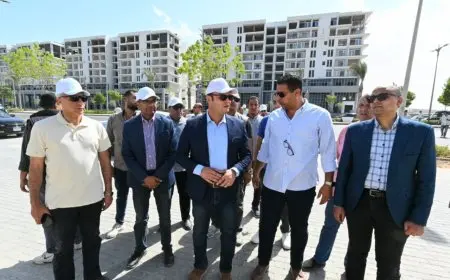 وزير الإسكان يتفقد موقف تسليم الوحدات السكنية بـ”العلمين الجديدة”