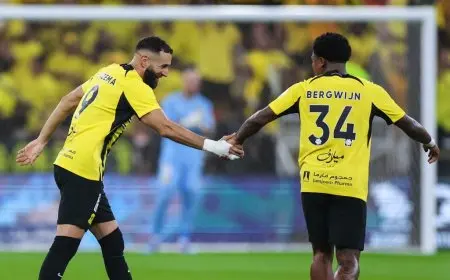 بنزيما المتوهج يقود اتحاد جدة لاكتساح الوحدة بسباعية في الدوري السعودي
