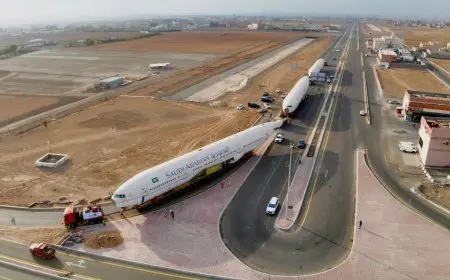 طائرات موسم الرياض تبهر الجميع عند التقائها بأجنحتها.. صور