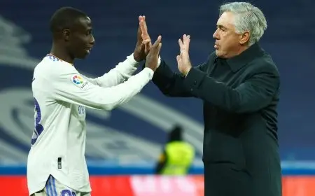 ريال مدريد يحقق “أمنية” أنشيلوتي ويجدّد عقد “أفضل مدافع بالعالم”