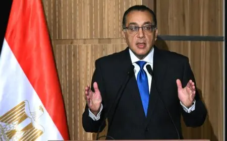 رئيس الوزراء يدعو المواطنين للتأمل في اسم مبادرة بداية جديدة لبناء الإنسان