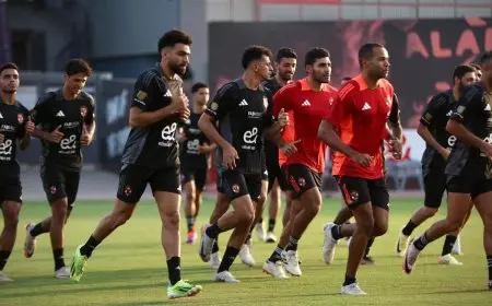 الأهلي يتسلم درع الدوري المصري عقب مباراة غور ماهيا