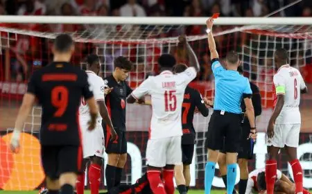 إريك غارسيا يسجّل أسرع حالة طرد لبرشلونة في دوري أبطال أوروبا