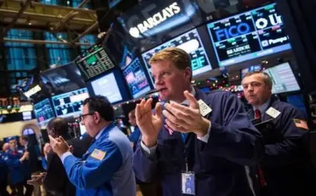 الأسهم الأمريكية ترتفع بقوة بعد خفض الفائدة.. داو جونز يربح 400 نقطة