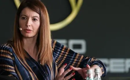 استقالة الرئيسة التنفيذية لروما.. هل كان لها دور برحيل دي روسي؟