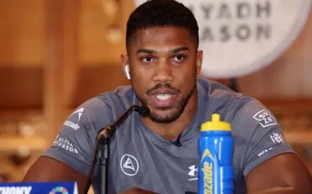 أنتوني جوشوا: مسيرتي لم تنته بعد خسارة نزال موسم الرياض