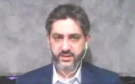 غارة إسرائيلية في لبنان تفاجئ إعلامي على الهواء.. الصرخات تهز المشاهدين