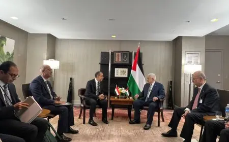 وزير الخارجية يلتقي مع الرئيس الفلسطيني