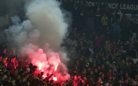 جماهير بارتيزان تحطم غرفة الملابس وتصيب المدرب بعد الهزيمة من رد ستار