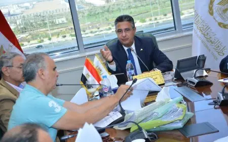 وزير التموين يلتقي بعدد من أعضاء مجلسي النواب والشيوخ