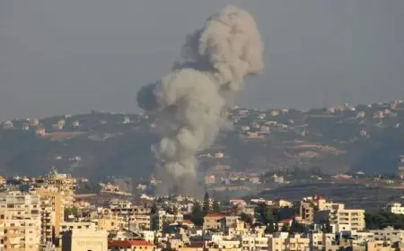 غارات إسرائيلية على جنوب لبنان.. وحزب الله يطلق أول صاروخ باليستي تجاه تل أبيب